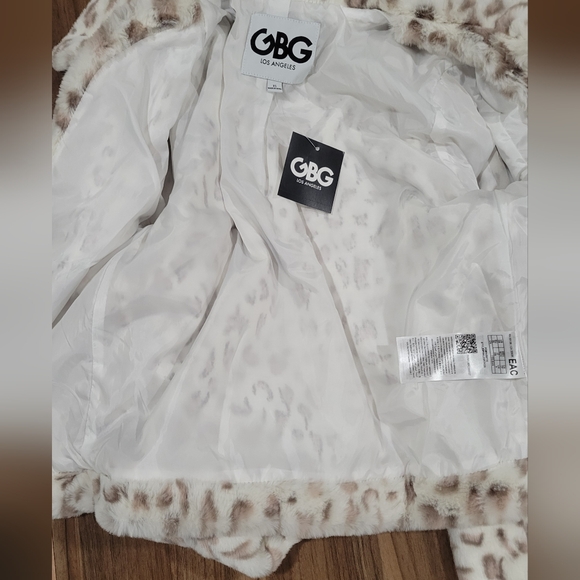 GBG Women's White Leopard Nadeen Faux Fur Coat Size XS - Picture 10 of 11